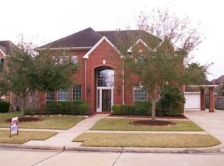 3027 Newbrook Dr, Pearland, TX 77584