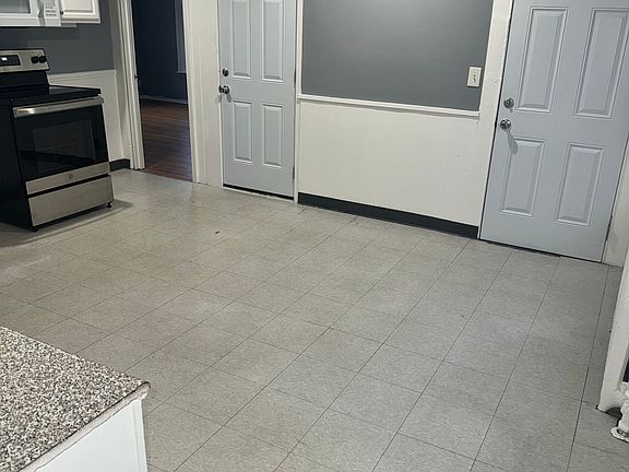 2nd image of 101 Linsley Ave APT 2