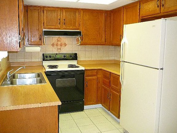 4th image of 17227 N 16th Dr Unit 3