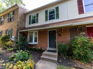 8914 Shamrock Ct, Springfield, VA 22152