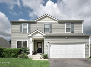 1721 Yasgur Dr, Woodstock, IL 60098