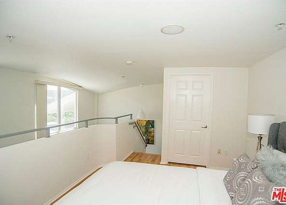 3rd image of 13022 Pacific Promenade