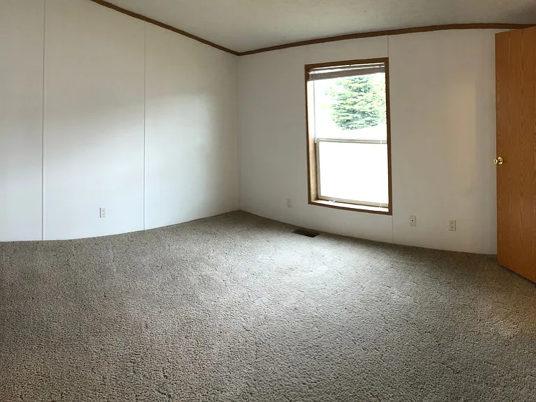 2729 Cahill St — Photo 13
