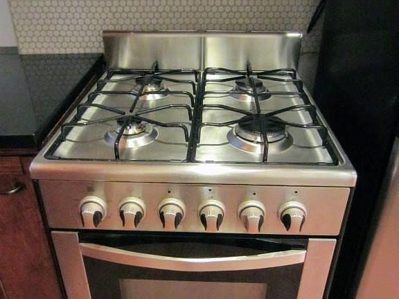 5th image of 325 W 21st St APT 8