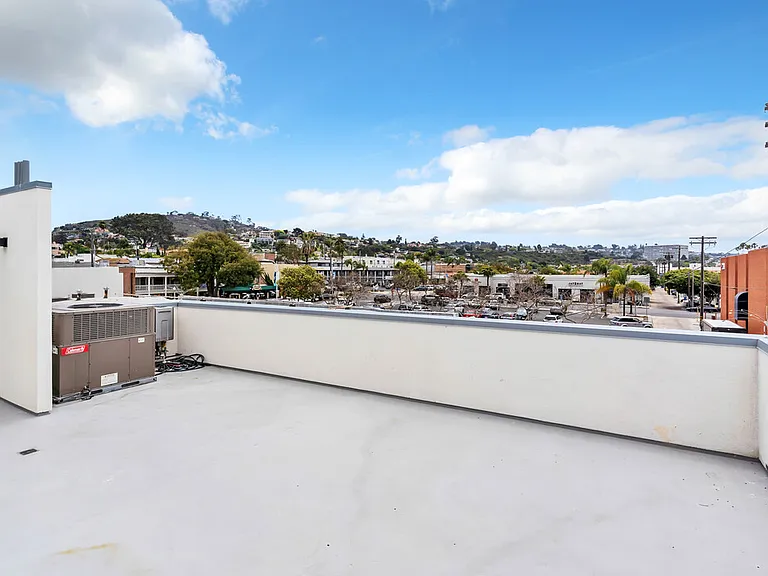 7844 Herschel Ave #106 — Photo 14