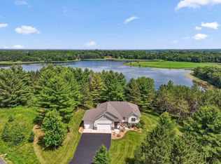 13725 Maxwell Rd, Chisago City, MN 55013