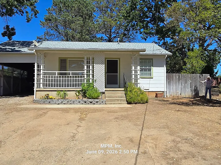6505 Marchant Ave — Photo 4