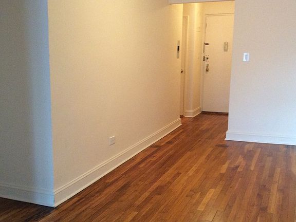 3rd image of 8319 141st St APT 730