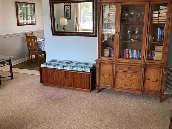 3rd image of 339 Joel Blvd APT 220