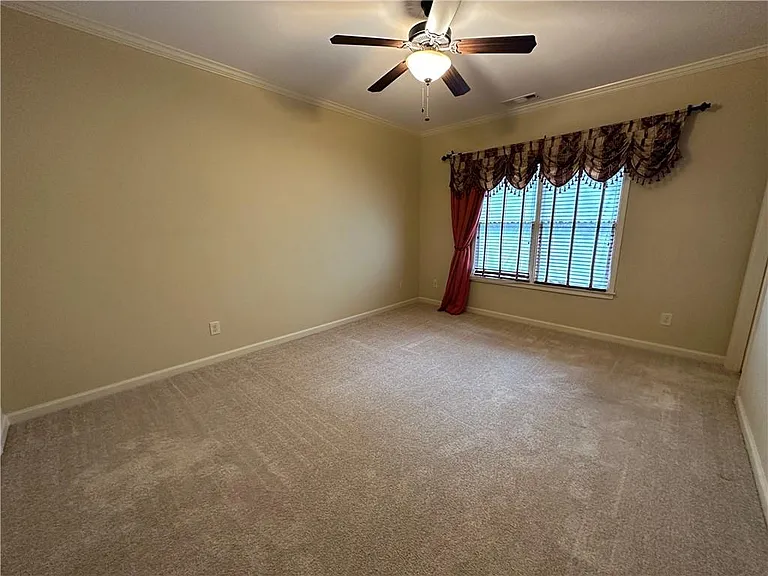 510 Lake Medlock Dr — Photo 41