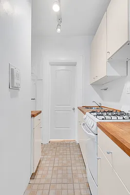 Rented by Corcoran | media 9