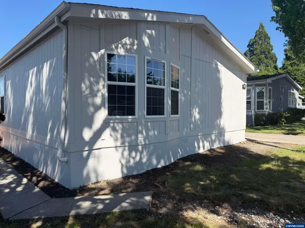 4682 SE 134th Dr Dr #22, Portland, OR 97236