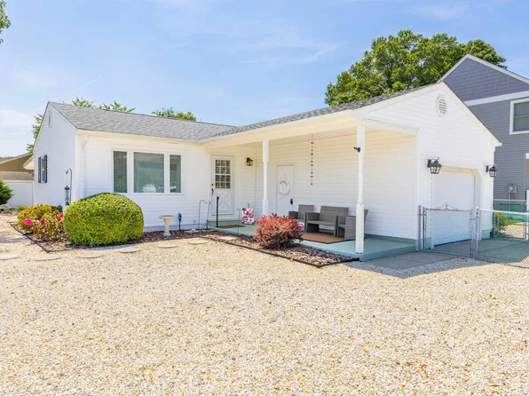 300 Cedardale Ave, Villas, NJ 08251