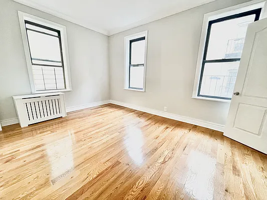 Rented by Bohemia Realty Group | media 8