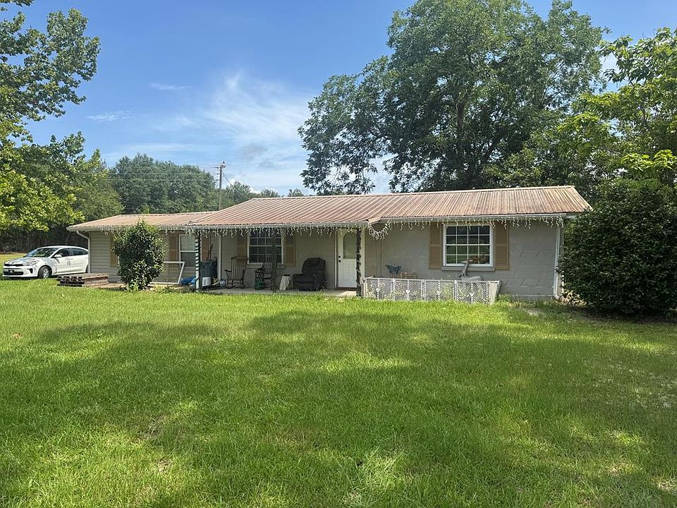 1st image of 450 Rock Rd