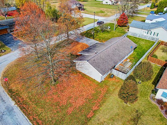 3rd image of 337 S Hilltop Ave