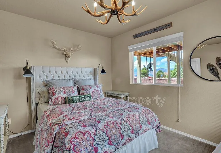 10744 Echo Canyon Dr — Photo 38