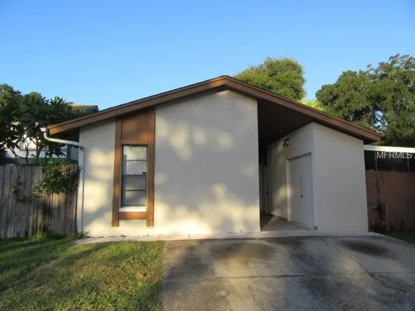 10457 Rosemount Dr, Tampa, FL 33624