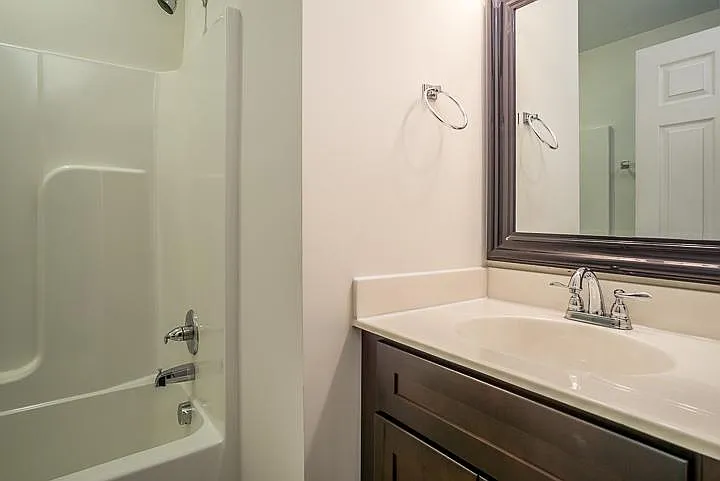 25 Myleigh Ave — Photo 14