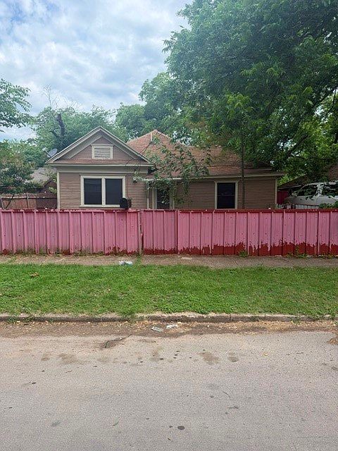 1st image of 417 W Brooklyn Ave