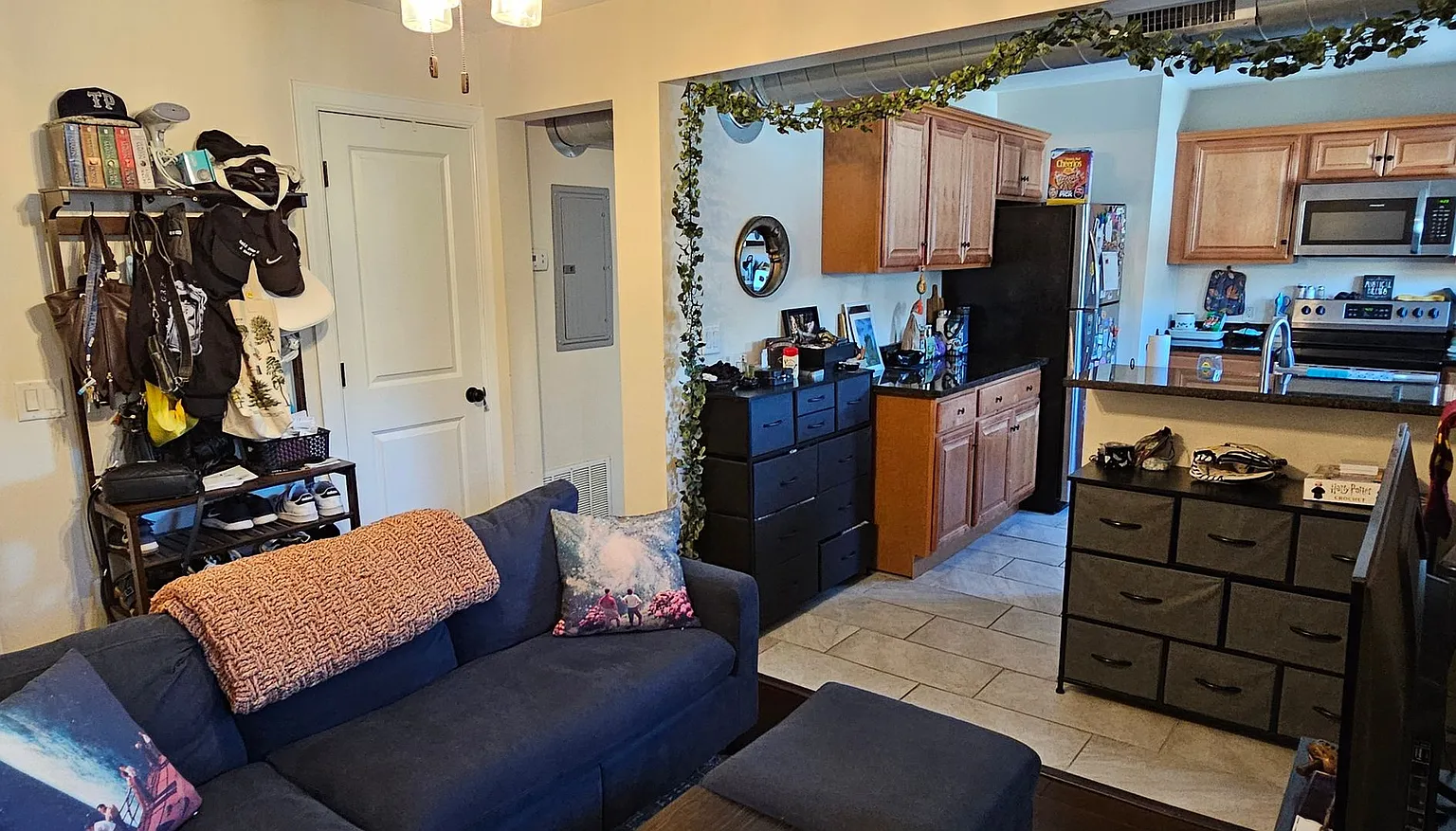 1207 Reddour St APT 3B photo 1