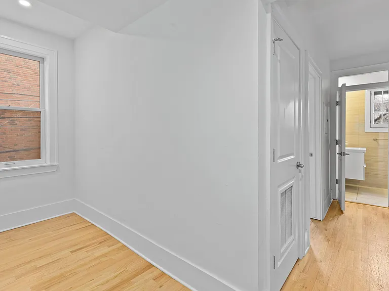 1400 Van Dyke St #307 — Photo 18