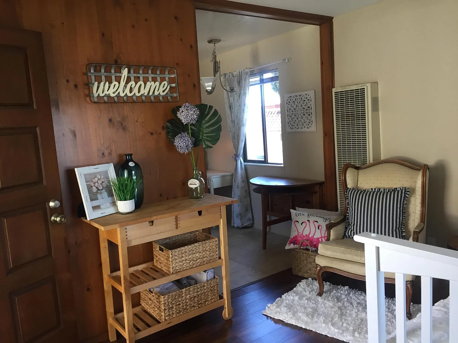 Studio, 200 sqft, $2,500 — Photo 3