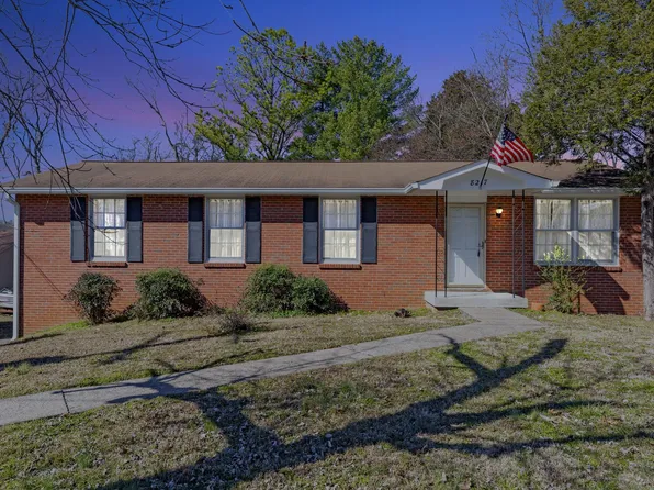 8217 Terry Ln, Hermitage, TN 37076