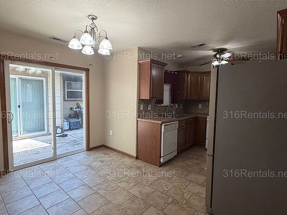 4th image of 314 E Columbia Ave