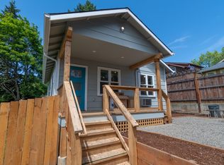 9725 N Edison St #B, Portland, OR 97203