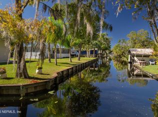 118 Hicks Ave, Crescent City, FL 32112