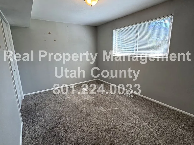 1474 N 375 W — Photo 9