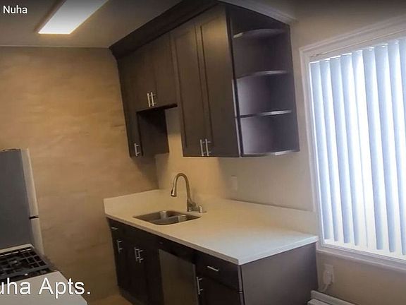 4th image of 11722 Saticoy St APT 16
