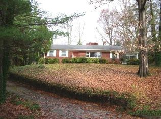 4 Maplewood Pkwy, Asheville, NC 28804