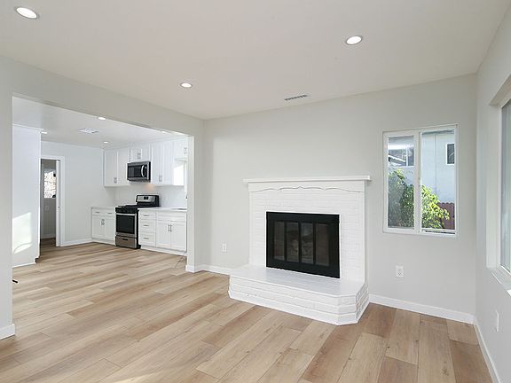 5th image of 2123 Glenada Ave