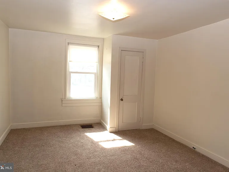 1489 S Old Bethlehem Pike — Photo 9