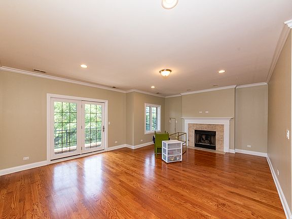 3rd image of 6155 N Ravenswood Ave APT 2