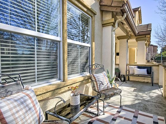 4th image of 1031 Santa Rosa Ct