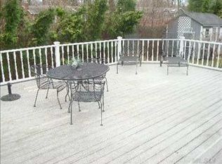 8 Samuel St, Nesconset, NY 11767