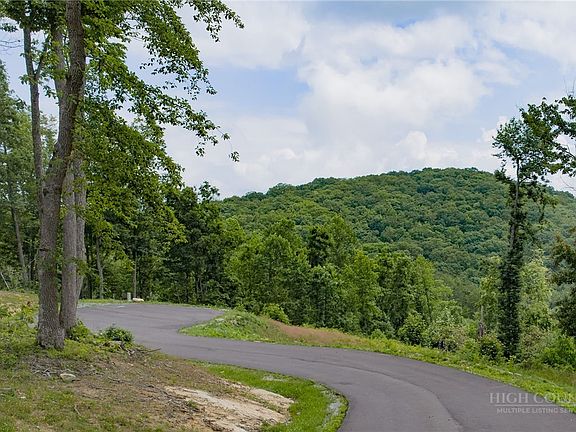 2nd image of WR20 Firethorne Lane
