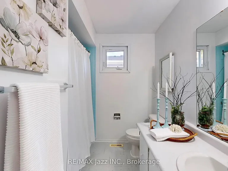 677 Grandview Dr — Photo 14