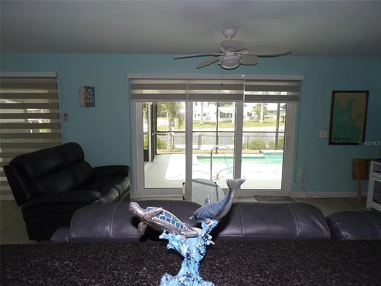 21088 Edgewater Dr — Photo 41