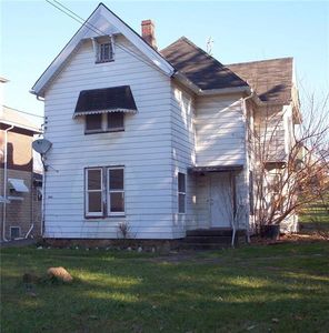 886 N Sharpsville Ave, Sharon, PA, 16146