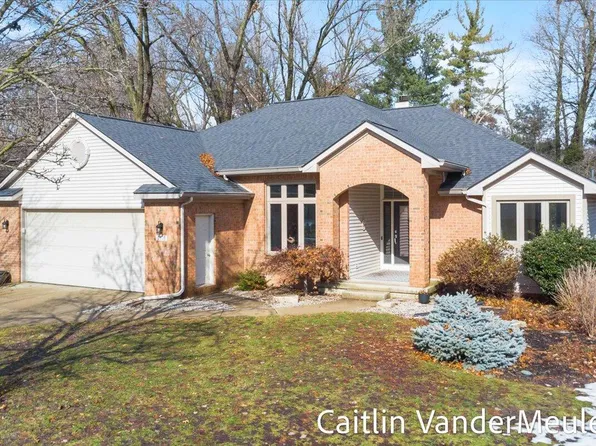 2627 Golfbury Dr SW, Wyoming, MI 49519