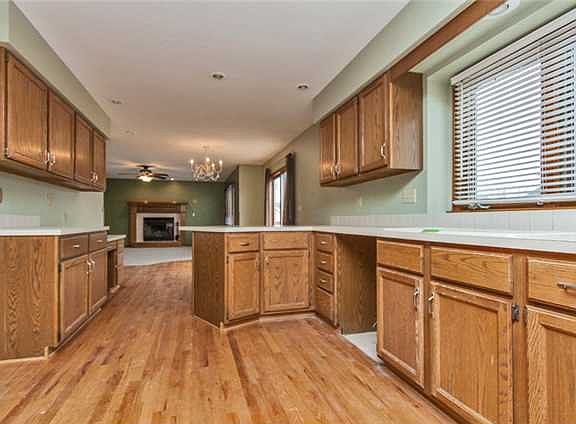 3rd image of 706 N 14th St