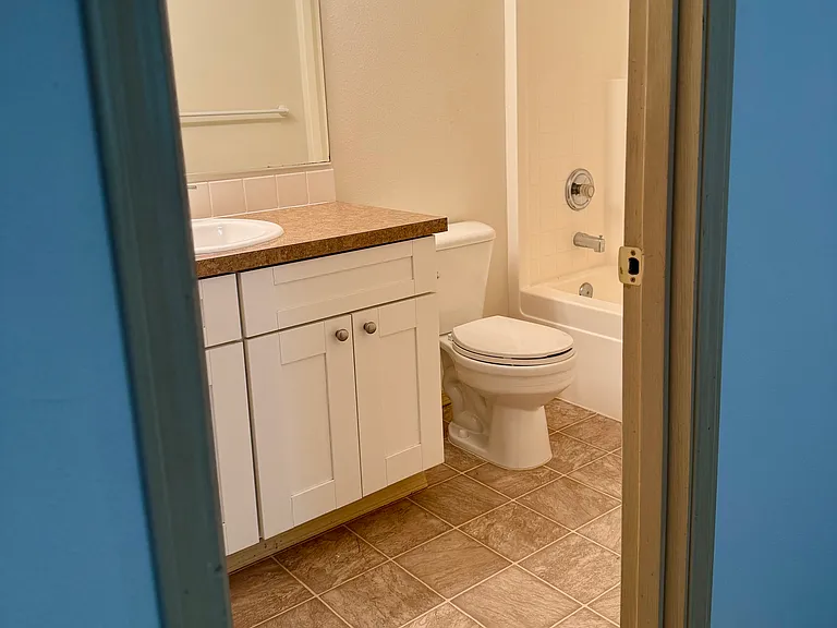 1560 Estate Pl — Photo 11