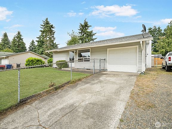 3rd image of 17021 5th Avenue Ct E