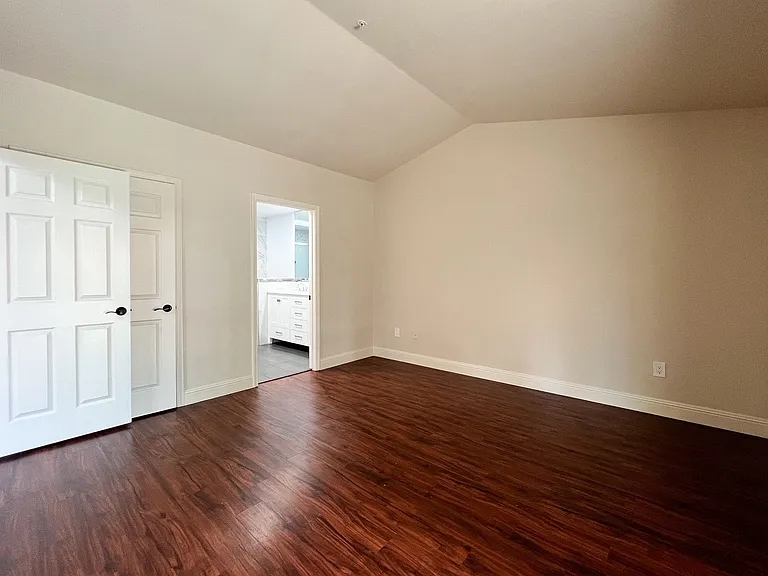 39 Fountain Grove Cir — Photo 16