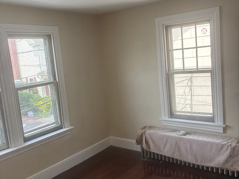221 East St — Photo 11
