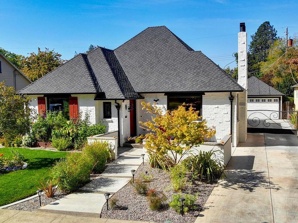 1st image of 900 El Dorado Way